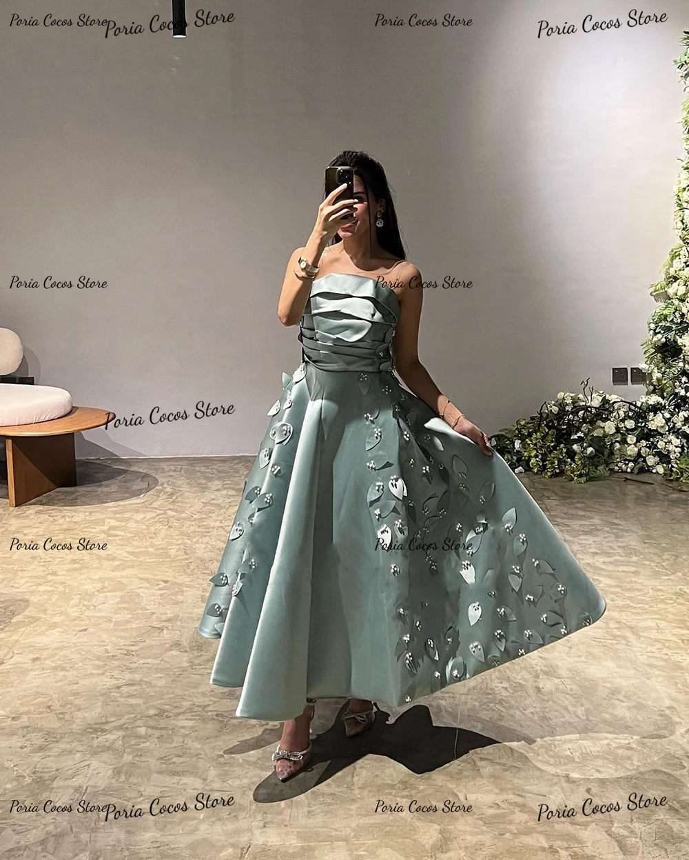 Customized Prom Gown Sleeveless Boat Neck Backless Evening Dresses Pleat Satin A-line Celebrity Banquet Dress فساتين للحفلات الر