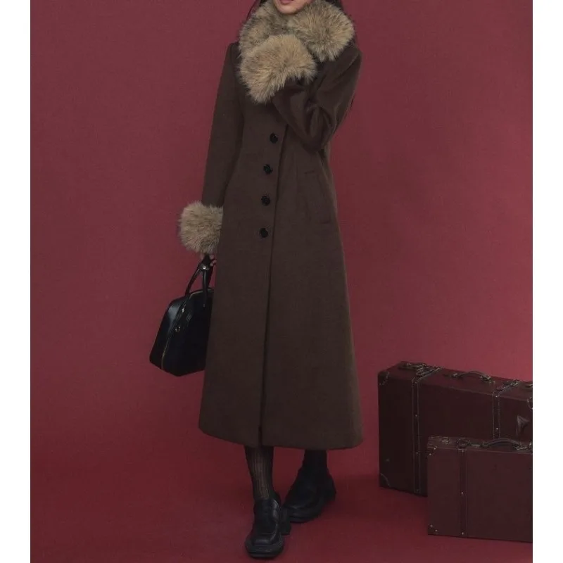 

Temperament: Dark Brown, New Winter Korean Version of High-end Woolen Coat, Fashion Retro, Niche, Slim Long Coat