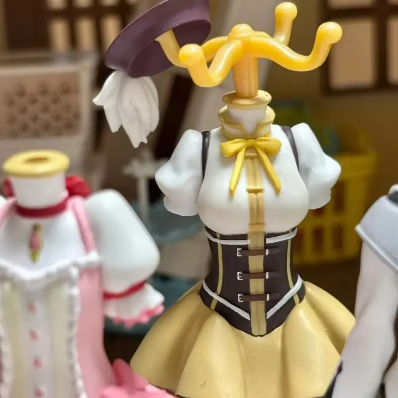 

В наличии Bandai Madoka Magica Homura Mami Рисунок Kawaii Настольный декор Модель персонажа Игрушка Аниме Мини Вешалка для одежды Коллекционная