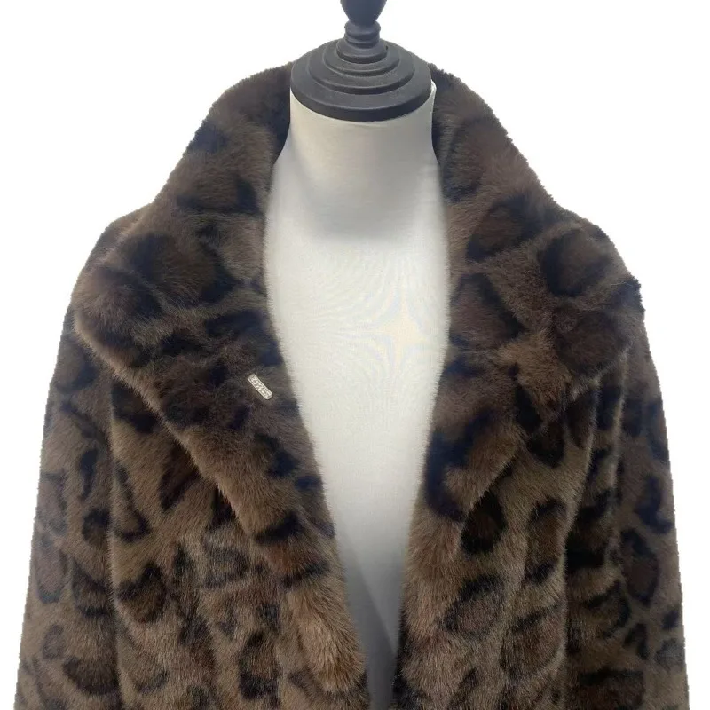 Nouveau à la mode imprimé léopard grande fleur fausse fourrure une pièce Faux vison épaissi tissu col montant manteau court vêtements pour femmes