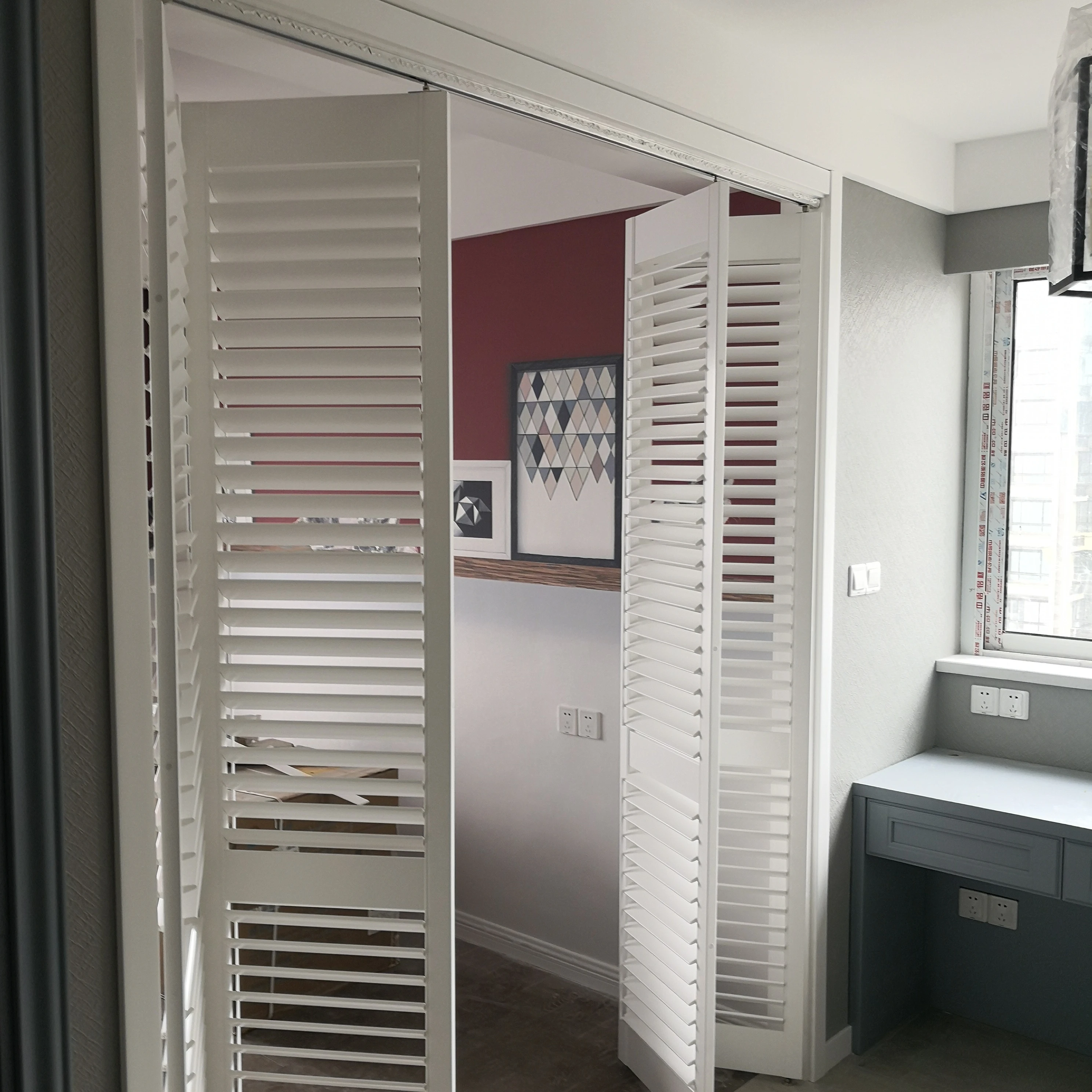Custom No Drill Folding Sliding Patio Door Day and Night Fence Window Shades Blinds Faux Wood Blinds for Office Home
