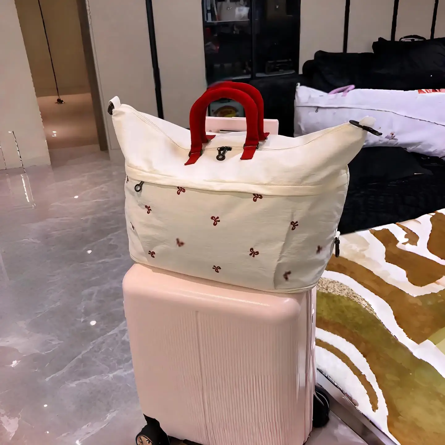 large-capacity-travel-bag-luggage-handheld-lightweight-fitness-clothing-storage-bag-for-short-business-trips-and-vacations