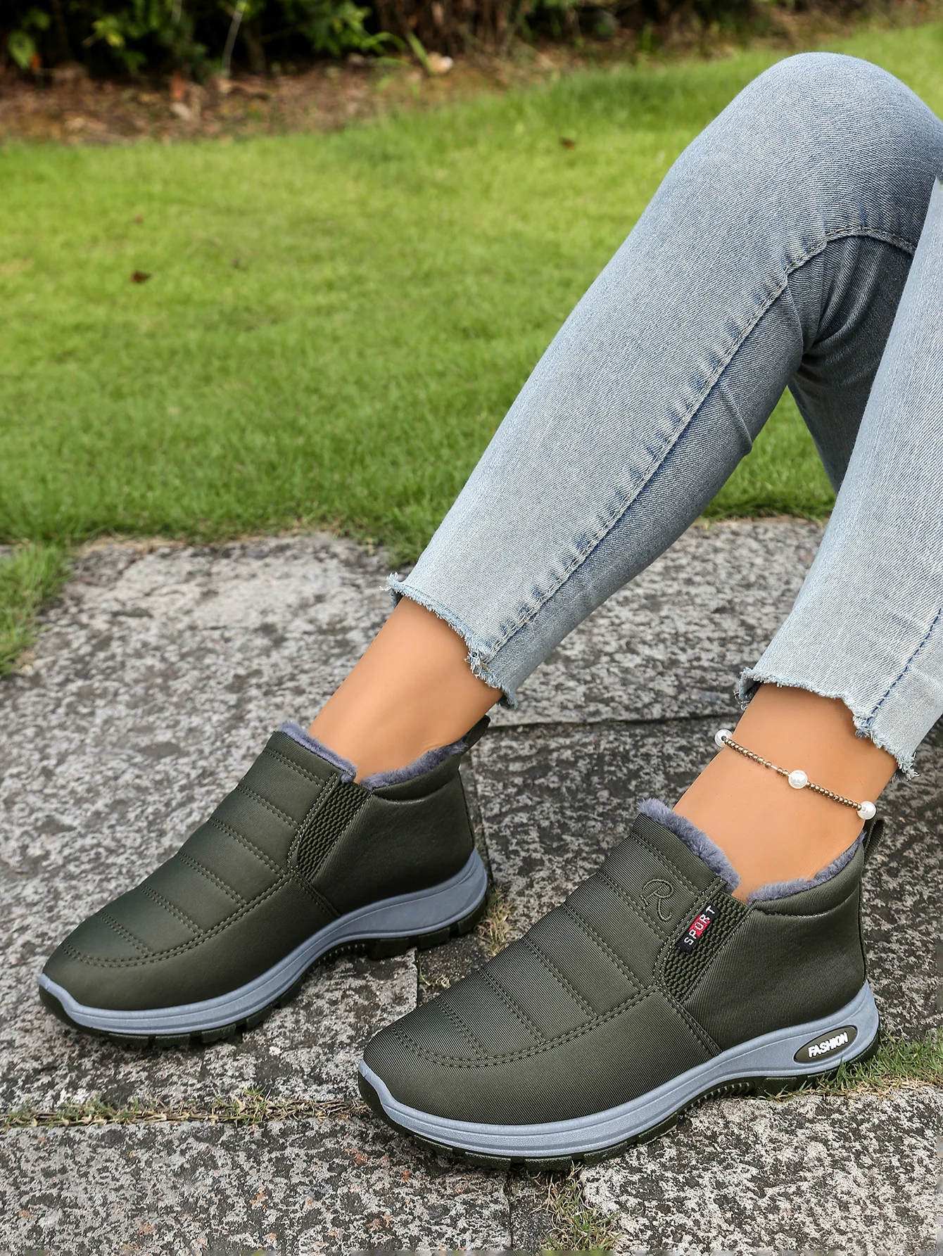 Unisex Super Warme Winter-Schneestiefel mit Dicker Sohle, Arktisch Isolierte Knöchelstiefel mit Wärmespeicherndem Futter, Robuste Outdoor-Schuhe – Detail 38