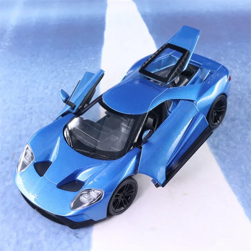 WELLY 1:24 2017 Ford GT Model Car Simulation Alloy Metal Toy Car Children\'s Toy Gift Collection Model Toy Gifts B122