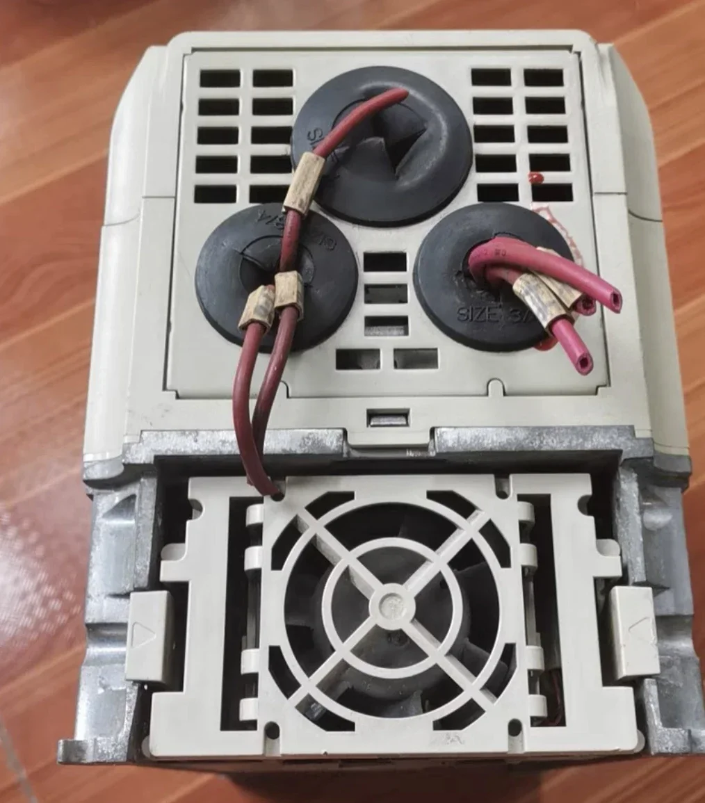 Used 2.2 kw converter CIMR-G7A42P2