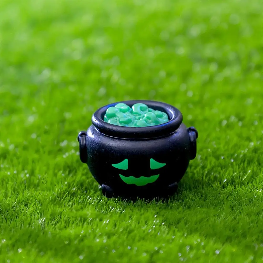 Multicolor Miniature Witch Figurine Ghost Castle Halloween Cartoon Pumpkin Statue Resin Micro Landscape Desktop Knick-knack