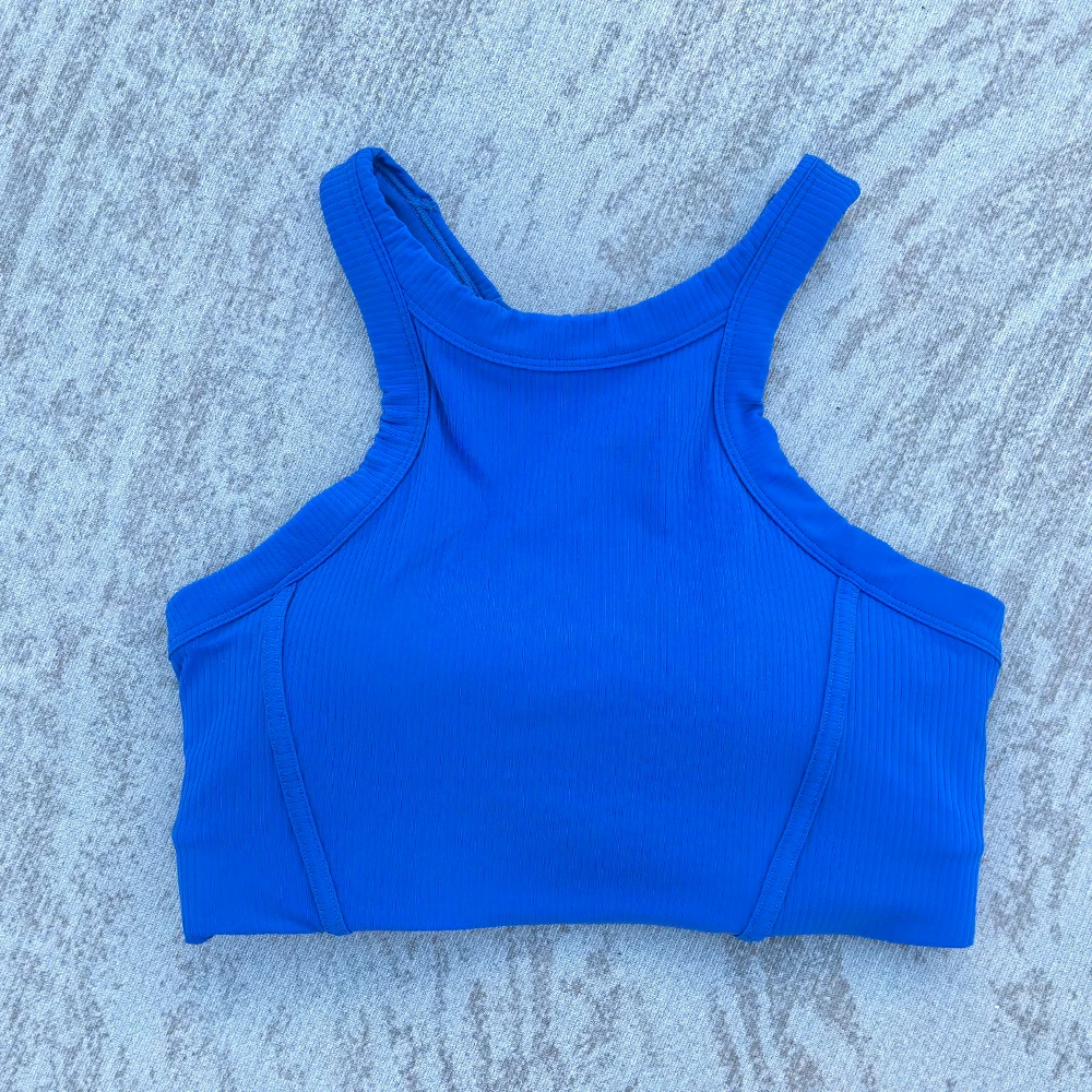 Рисунок 5 - Спортивный бюстгальтер в рубчик для женщин