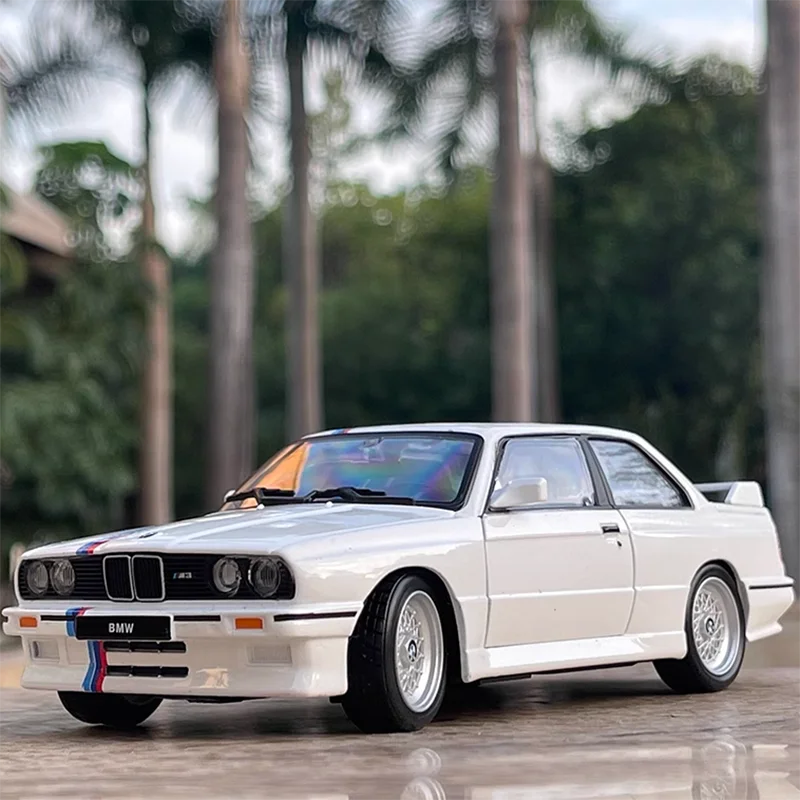 Scale 1/24 Alloy Diecast Metal BMW M3(E30) 1988 Car Model Simulation Handicraft Adult Toy Decoration Collectibles Gift