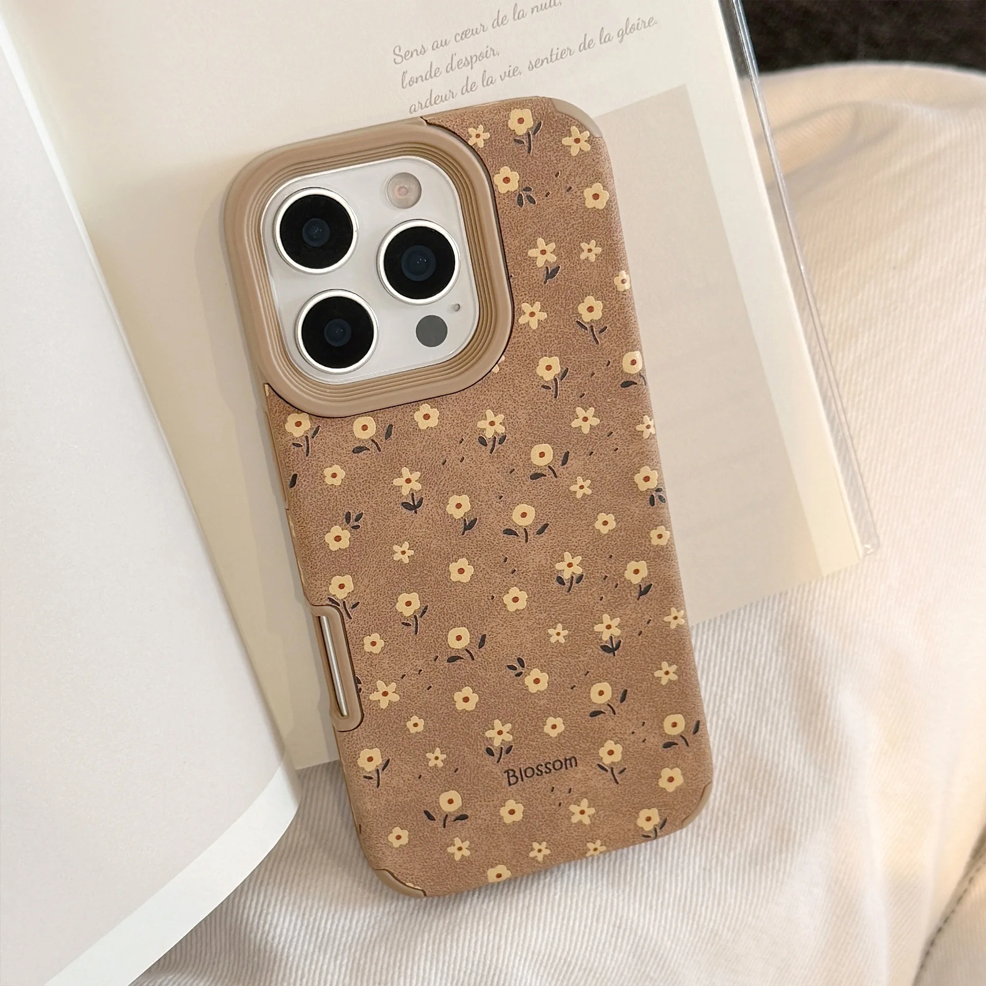 Retro Herbst Vollbild Gelbe Blumen Wildleder Leder Textur Handyhülle für iPhone 16 15 14 13 12 11 Pro Max stoßfeste Abdeckung