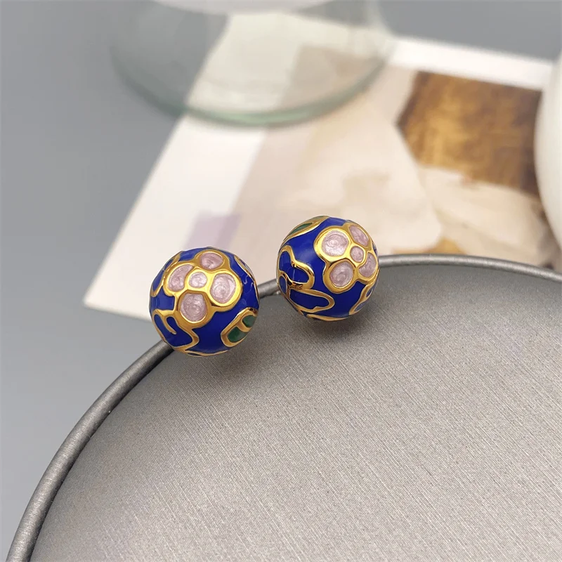 European And American Retro Blue Enamel Glaze Carved Hemispherical Stud Earrings For Women Exquisite Senior Temperament Earrings