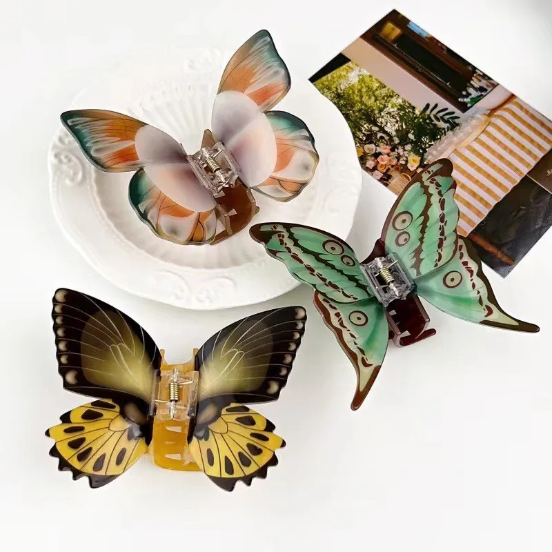 

1pcs Hair Claw Simulated Butterfly Three-dimensional Grab Clip Women Niche Fashion Ponytail Hair Clip Headdress Accessory