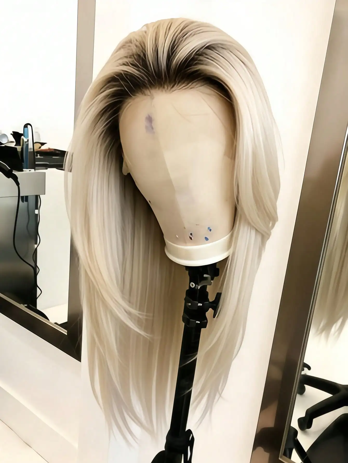 

Ombre Brown Roots Ash Blonde Wig 13x4 HD Straight Lace Front Wig Human Hair 200 Density Human Hair Wig for Women Beginners