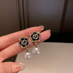 Vintage Black Color Flower Earring For Women Acrylic Crystal Flower Imitation Pearl Stud Earrings Fashion Women Party Jewelry