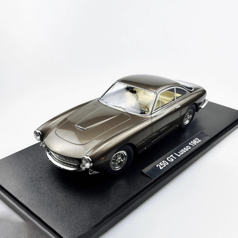 

Diecast 1:18 Scale 250 GT Lusso 1962 Alloy Classic Car Model Finished Product Simulation Toy Collection Static Model Display