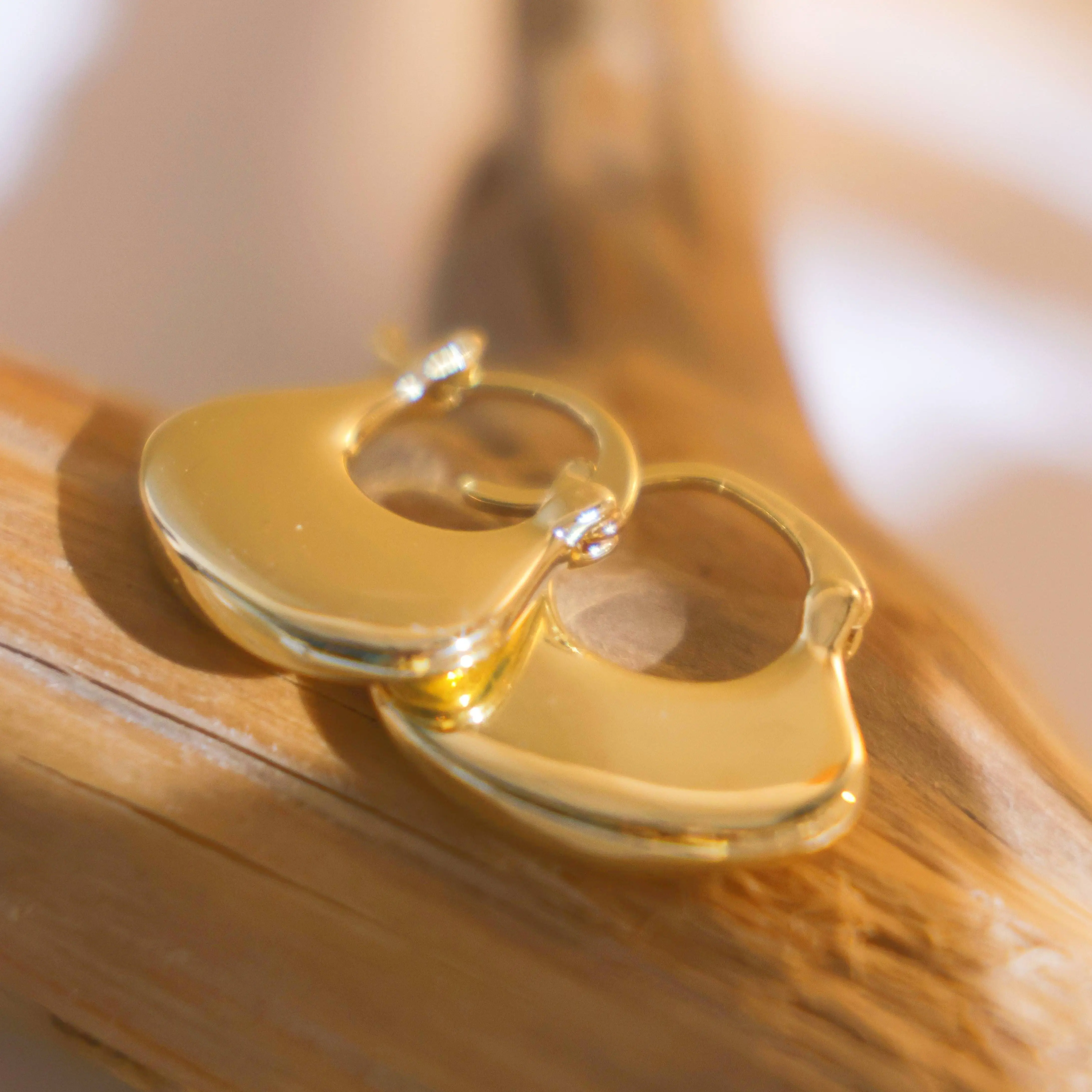 1 pair elegant and simple style fan-shaped bag earrings for women, fashionable and versatile, can be matched freely