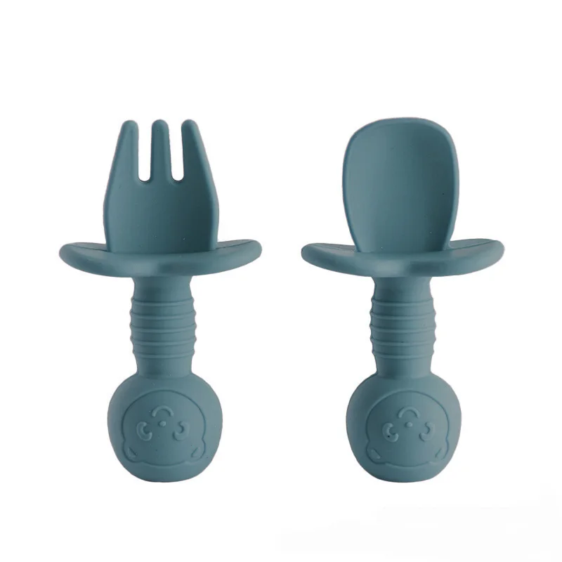 طقم شوكة ملعقة سيليكون مكون من قطعتين، أدوات مائدة لتدريب أغذية الأطفال سهلة التعامل، غير قابلة للتمثيل لتغذية الأطفال