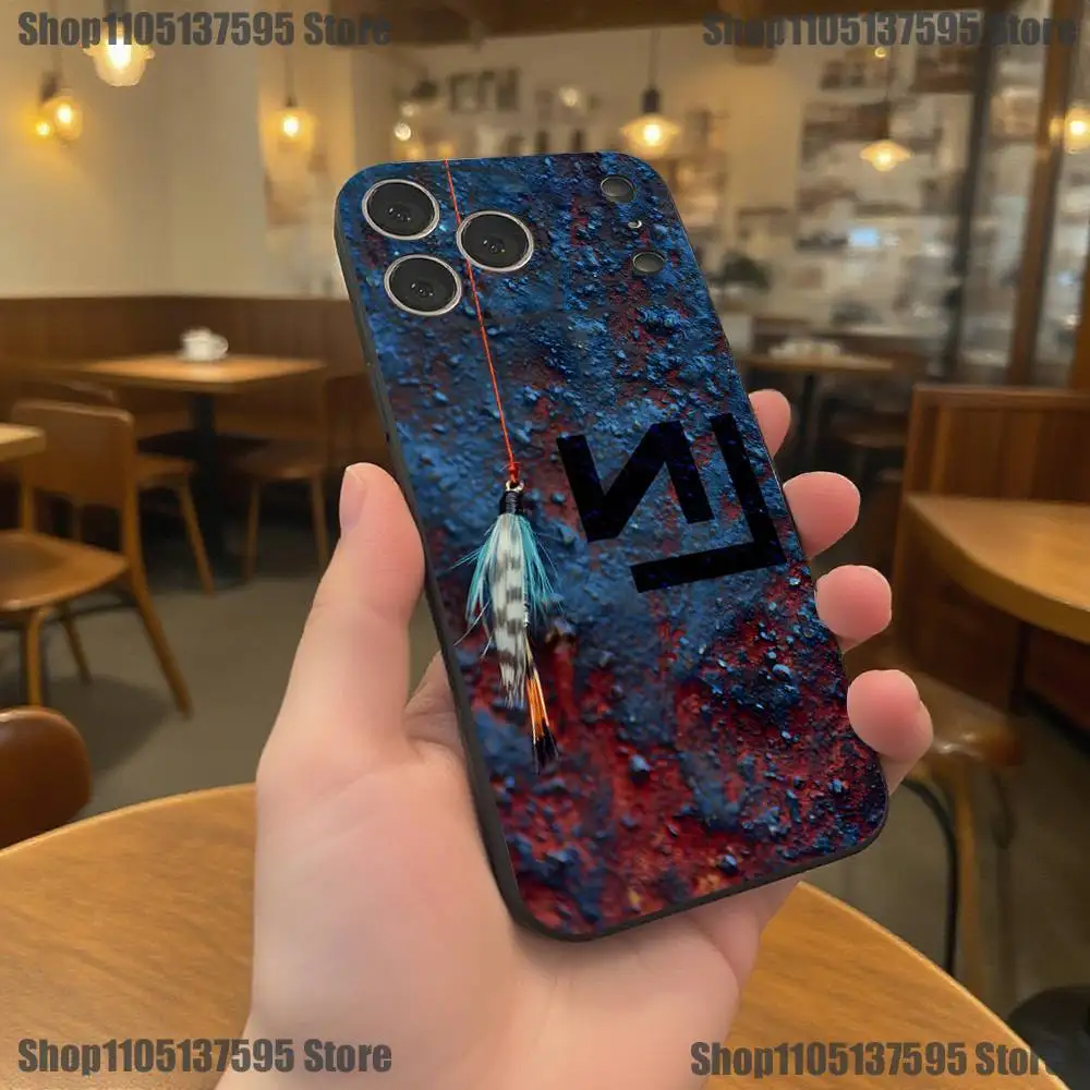 Funda de teléfono en espiral de nueve pulgadas para iPhone 17,16,15,14,13,12,11,Pro,XS,Max,XR,Plus,E,SE4,Mini funda blanda negra