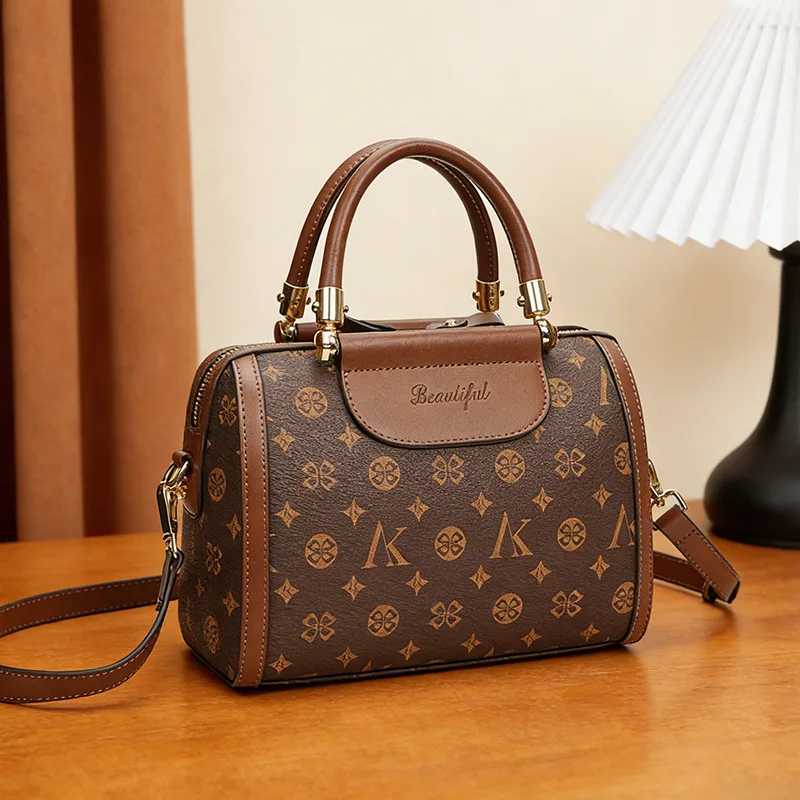 

Новая ретро-сумка Boston Square для женщин: роскошная текстура, нишевый дизайн, универсальная, для повседневного использования, с верхней ручкой, на плечо, кроссбоди, сумка-кошелек