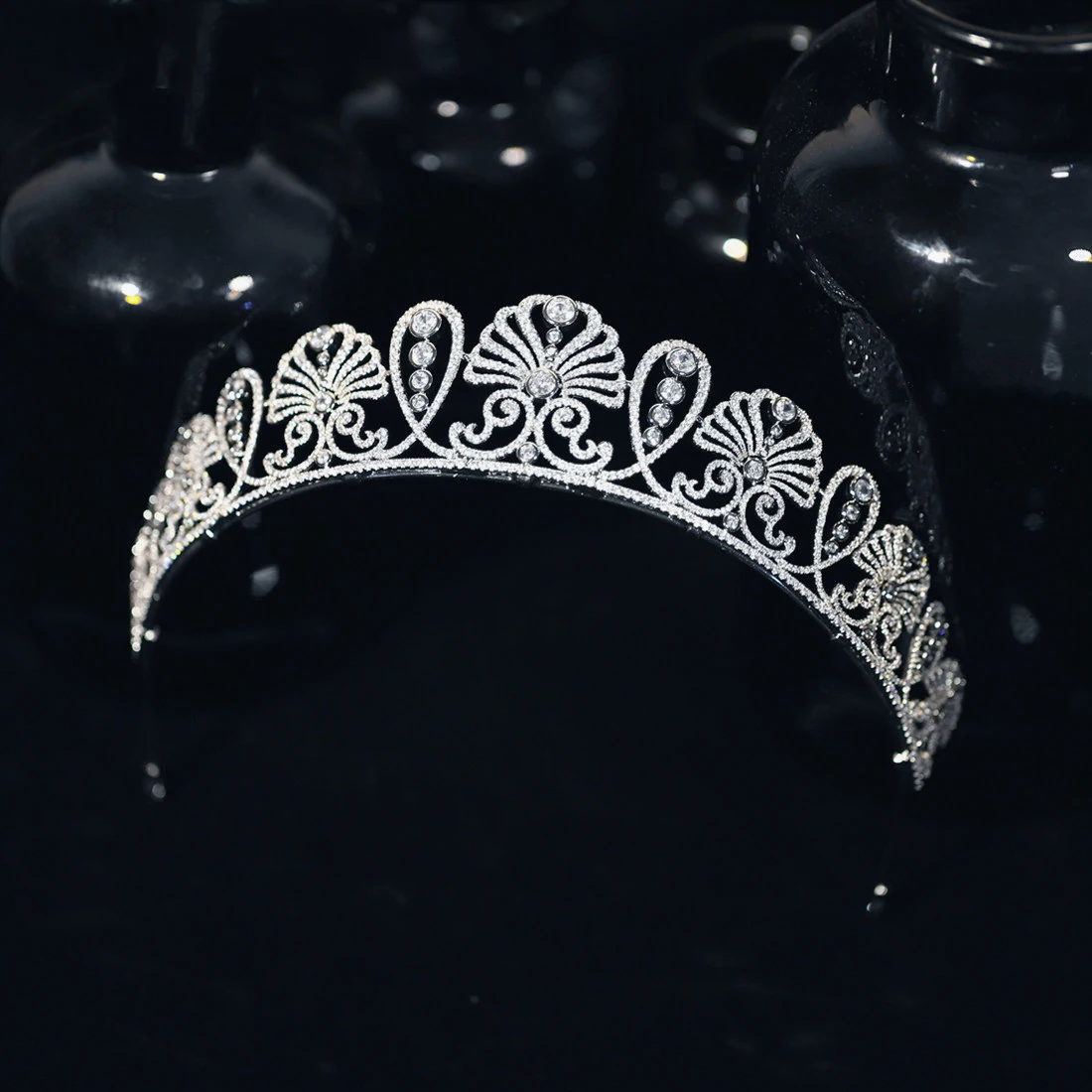 Empress Michiko Japanese Imperial Family Wedding Headpiece Chrysanthemum Zircon Crown Petal Bride Tiaras Accessory