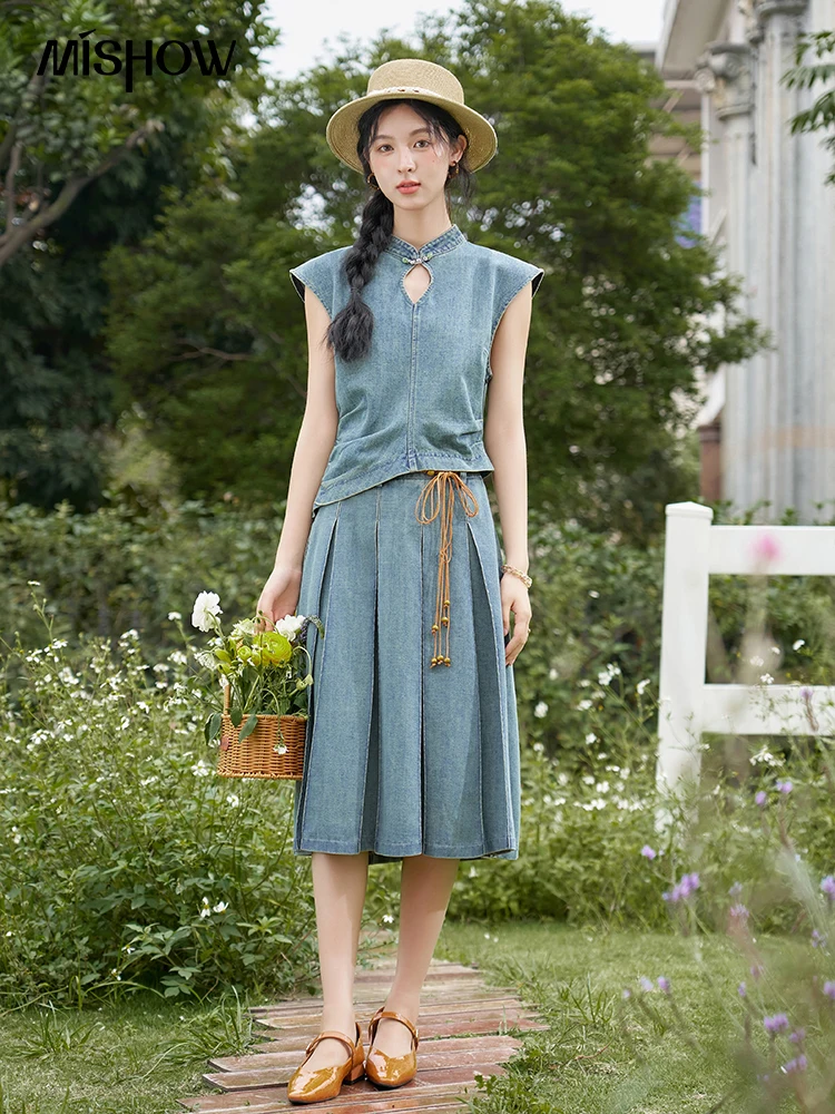 MISHOW Chinese Water Droplet Hollowed Stand Collar Vest Pleated Denim Skirt Separately Summer Retro Denim Collection MXD21X1465