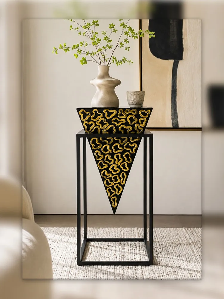 Home Furniture Minimalist Coffe Table, Living Room Sofa End Table Cream Wind Geometric Triangle Edge Metal Advanced Shelf