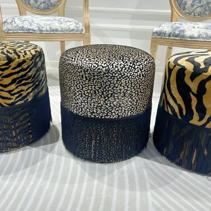 French retro fringe, leopard print velvet, round pedal dressing, shoe changing stool