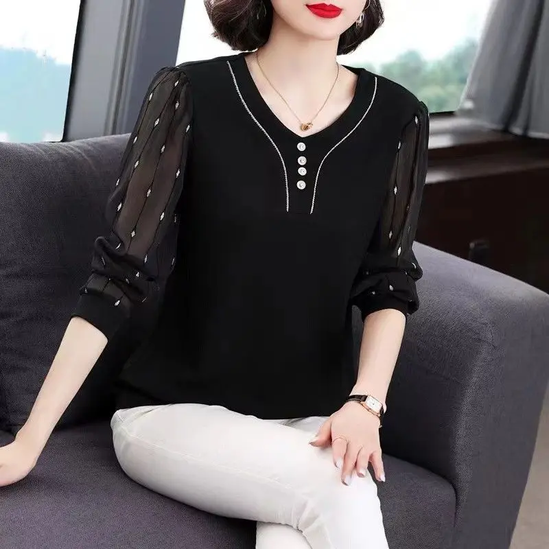 

Mom's Spring Autumn Bottoming Shirt Women's New Round Collar Long Sleeved T-shirt Chiffon Spliced V-neck Top L-5XL