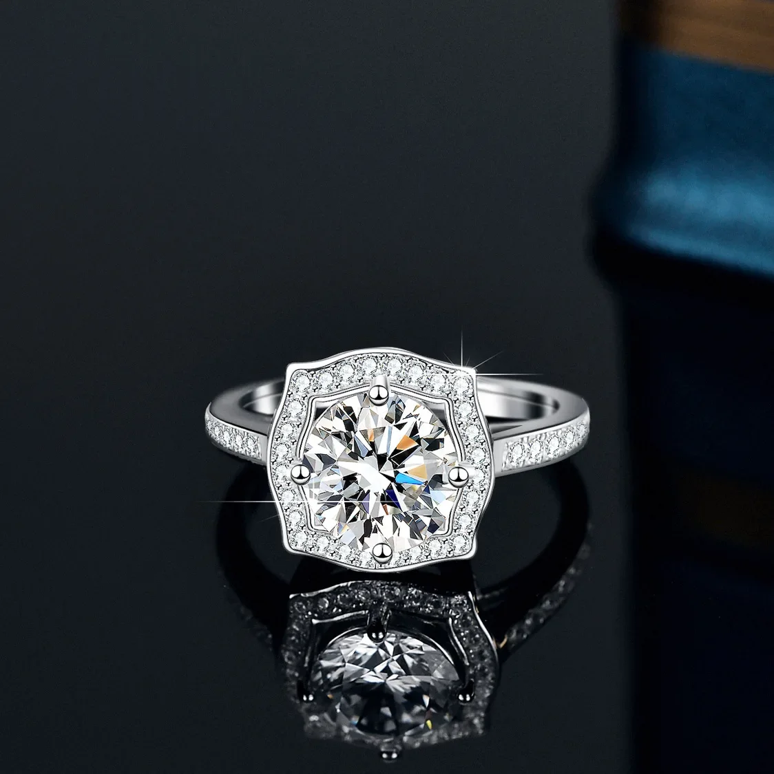 

2 carat D color moissanite 18K gold ring VVS1 diamond ring PT950 platinum wedding engagement gift