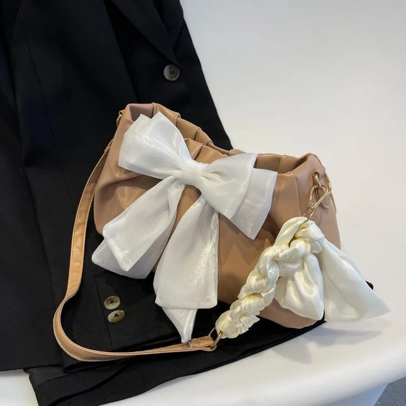 Bow Bag for Women 2025 New Fashion Chain Underarm Bag Versatile Wrinkle Style Shoulder Bag