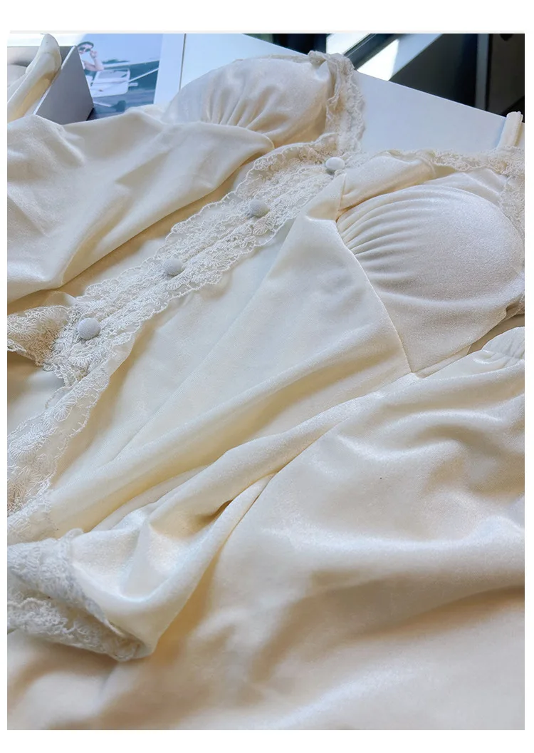 ملابس نوم قطيفة دافئة لعام 2025 ملابس منزلية على طراز الأميرة ملابس منزلية بيجامات نسائية كامي سترة علوية ملابس للاستلقاء