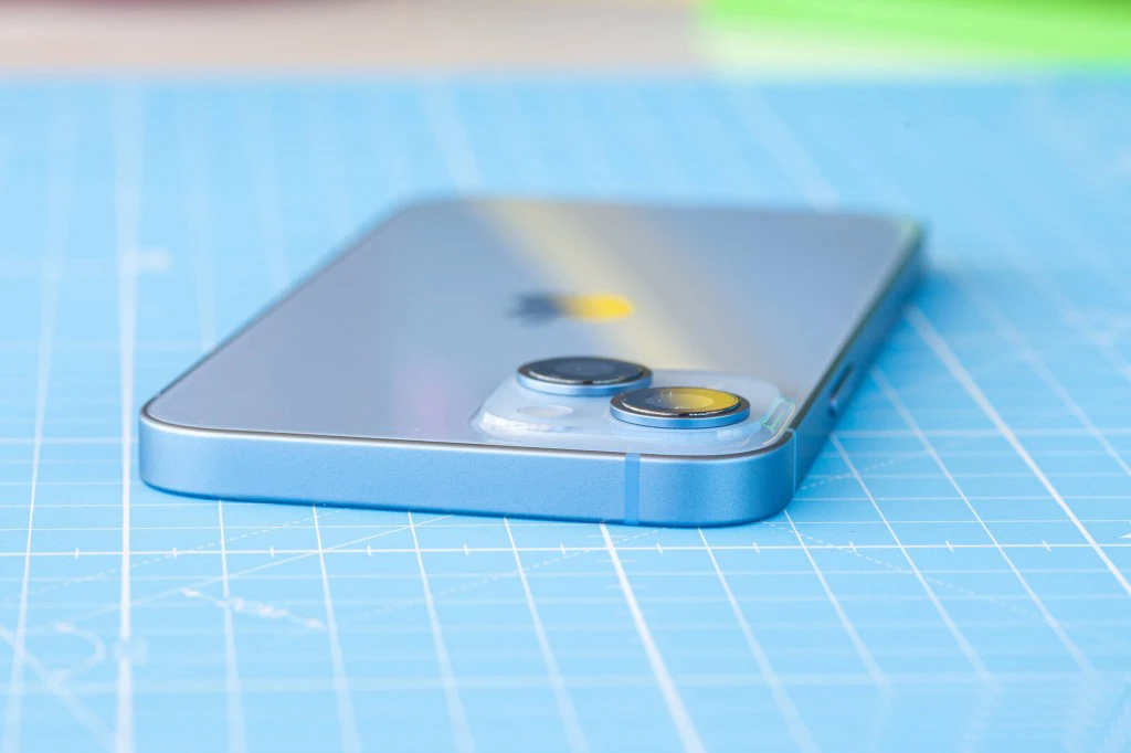 هاتف Apple iPhone 14 الإصدار الأمريكي الأصلي ثنائي eSIM 128GB 256GB 6GB RAM 6.1 "حقيقي سوبر ريتينا OLED Face ID NFC A15 5G مستعمل