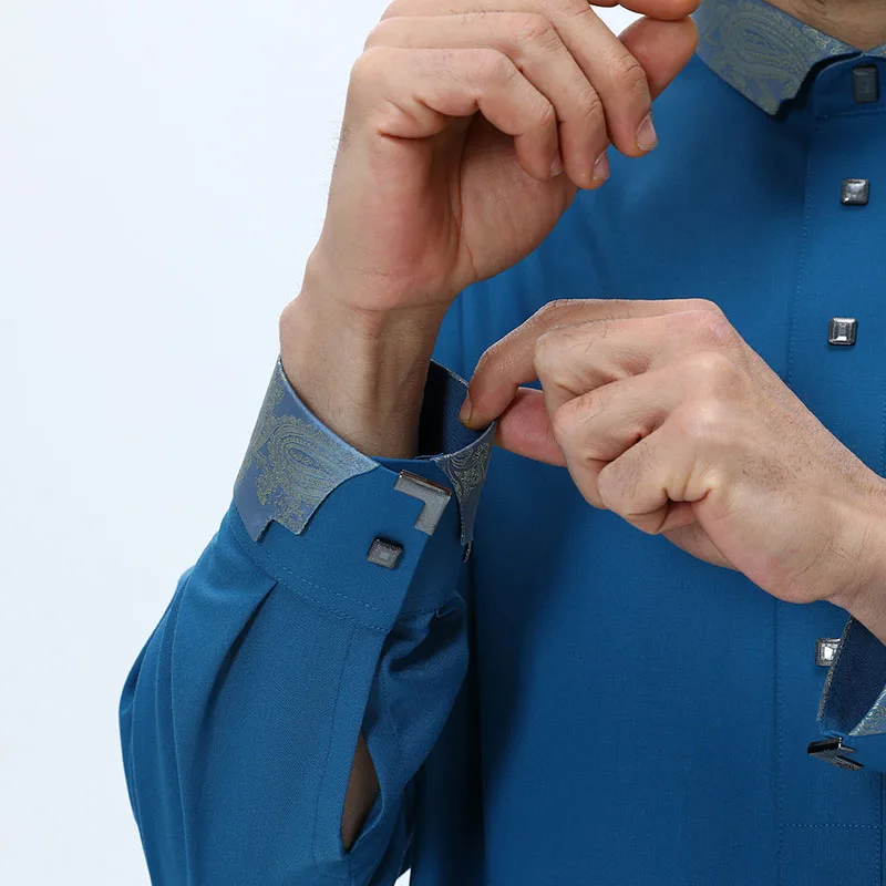 Vestaglie musulmane da uomo Medio Oriente Arabo Abbigliamento islamico Risvolto ricamato di fascia alta Jubba Thobe Tinta unita Abiti lunghi larghi