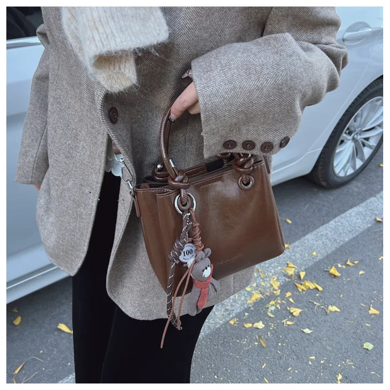 

Ведро из масляного воска, кожаный винтажный стиль, повседневная универсальная сумка через плечо для поездок на работу, большая вместительная сумка из искусственной кожи