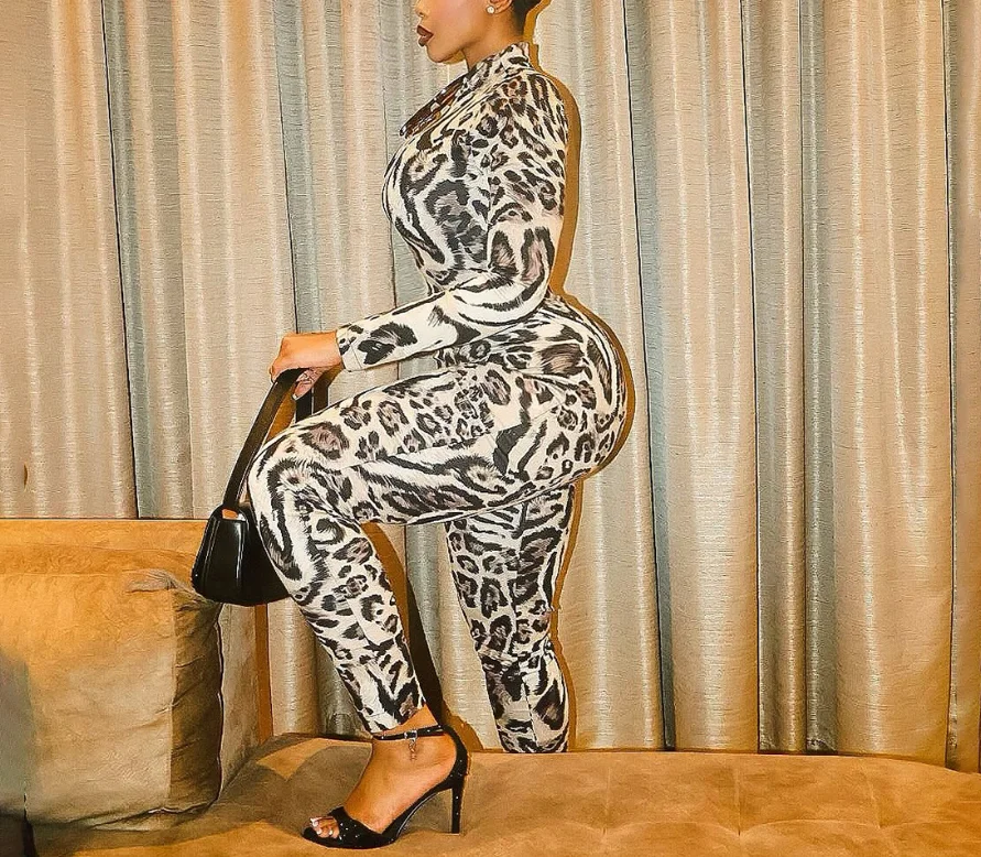 

Women Jumpsuit 2026 Spring Tight New Trend Personalized Leopard Print Stand Up Collar Waist Tight Long Sleeved Cropped Jumpsuit