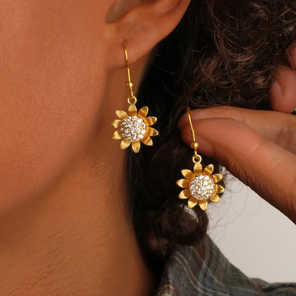 DIY accessories Guangdong decoration, Japan and South Korea exquisite super flash full diamond sunflower chrysanthemum earrings