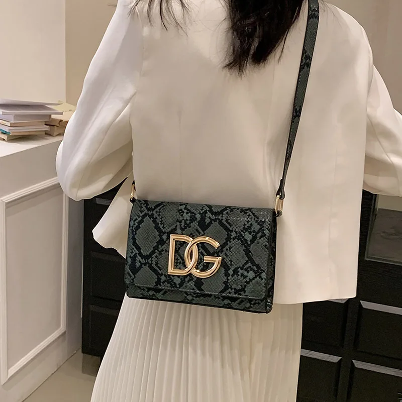 حقيبة كروس نسائية بألوان الحلوى لعام 2025، حقيبة كتف صغيرة مع طباعة حروف، محفظة صغيرة لطيفة للأزياء اليومية #4