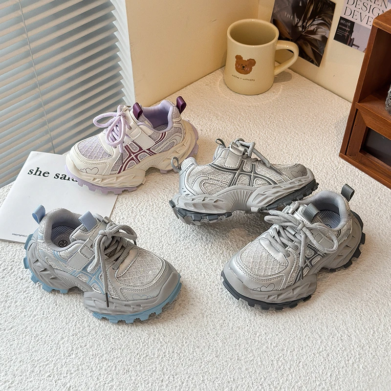 

2023 Осенние новые детские туфли для папы, спортивная обувь для девочек, легкие дышащие кроссовки с двойной сеткой для мальчиков