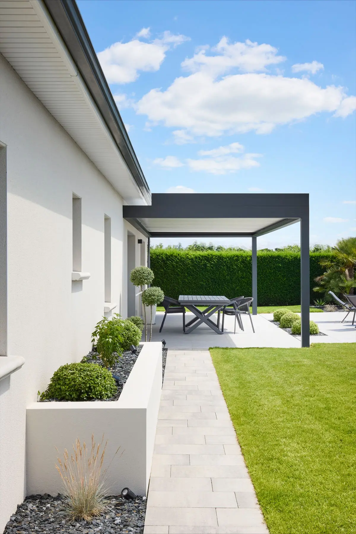 

Luxury Aluminum Pergolas Motorised Waterproof Outdoor Gazebo Sun Shade Arbours with LED Lights Louvered Roof Garden Pergolas