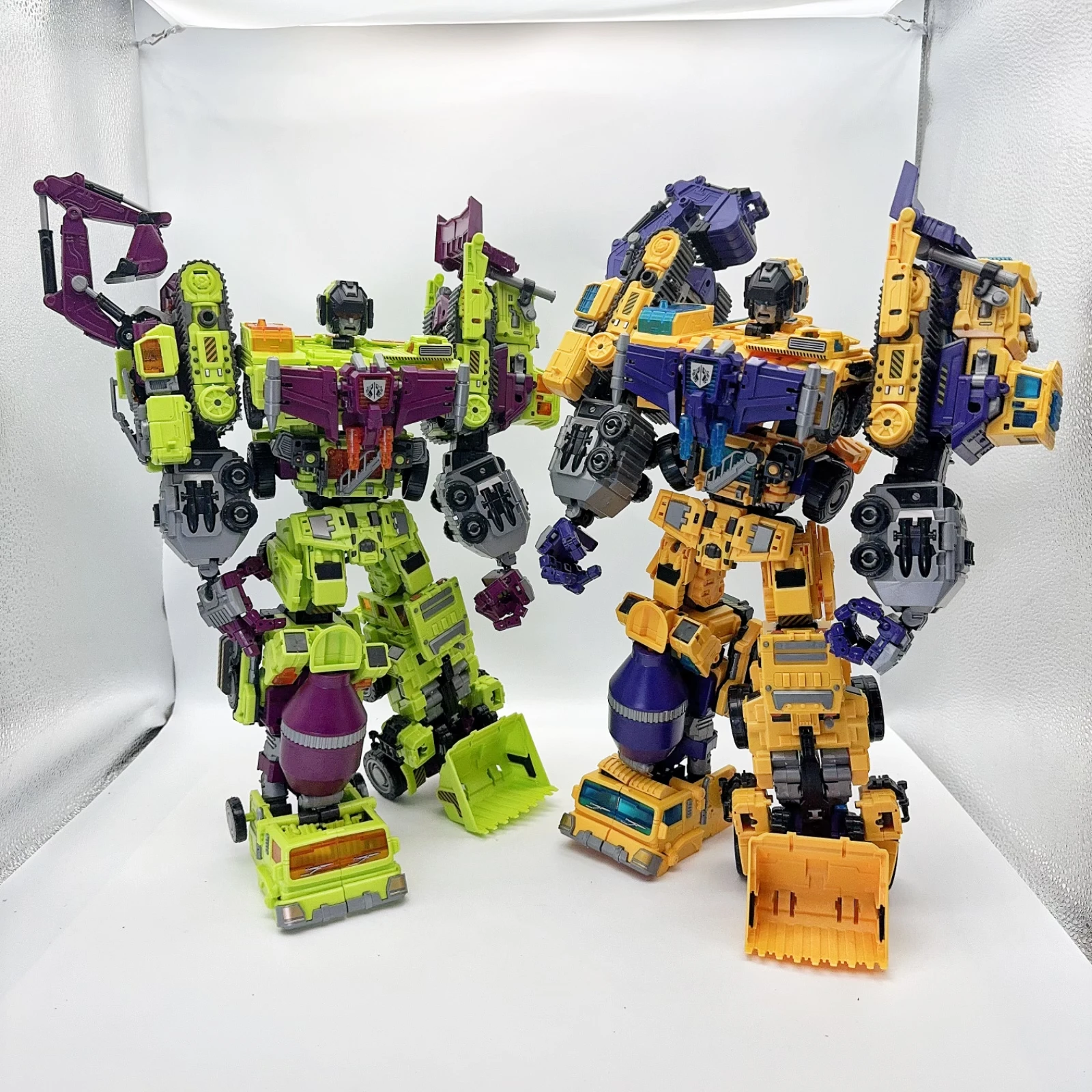 NBK 변환 Devastator G1 GT Combiners 장난감 결합기 자동차 로봇 액션 피규어 모델 ABS 40cm 엔지니어링 차량 모델