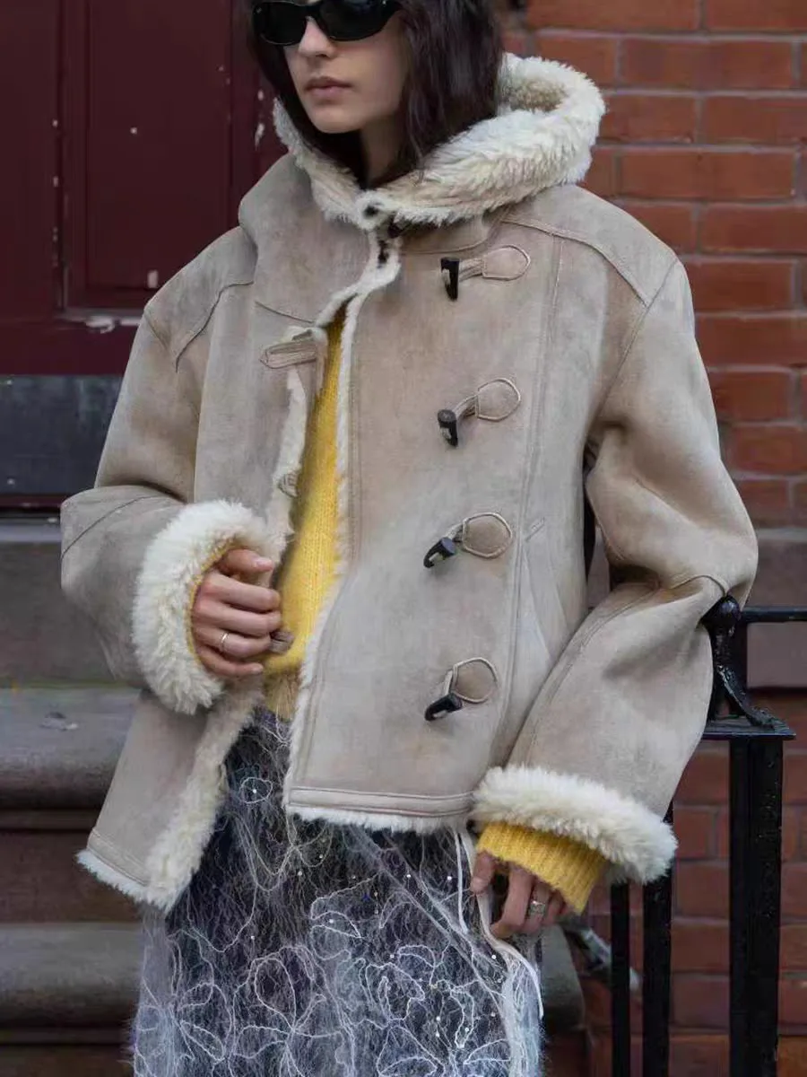 

Loose Women's Fur Coat 2025 Winter Korean Style Hooded Sheepskin Leather Jacket Warm Long Sleeve Regular Length Outerwear