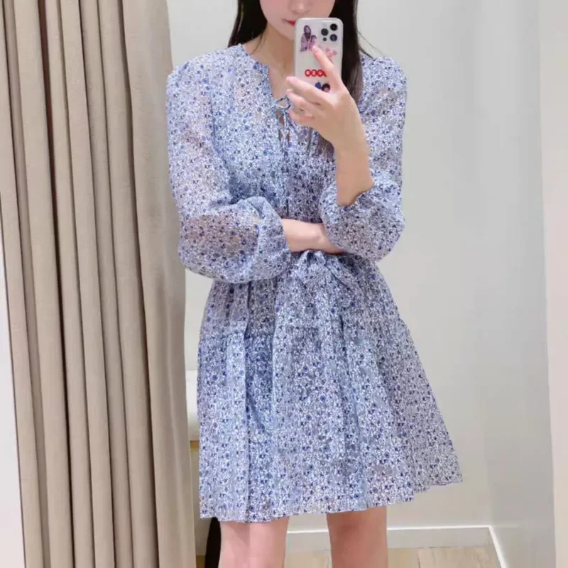 

2023 New Women V Neck Dress High Waist Puff Sleeve Fashion Casual Ladies Mini Dress