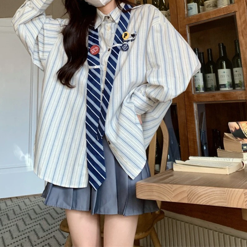 ฤดูใบไม้ร่วงหลวมลายเสื้อผู้หญิงเสื้อวินเทจการออกแบบความรู้สึกนักเรียนขนาดเล็กแขนยาวฝรั่งเศสTop