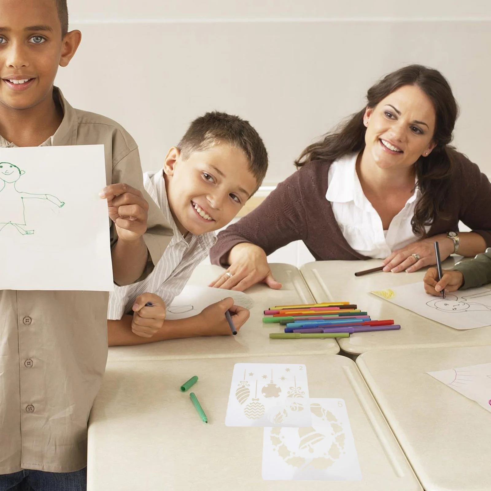 16 pezzi di stencil invernale riutilizzabile modello di pittura natalizia modelli di disegno per bambini stencil per stampi bambino