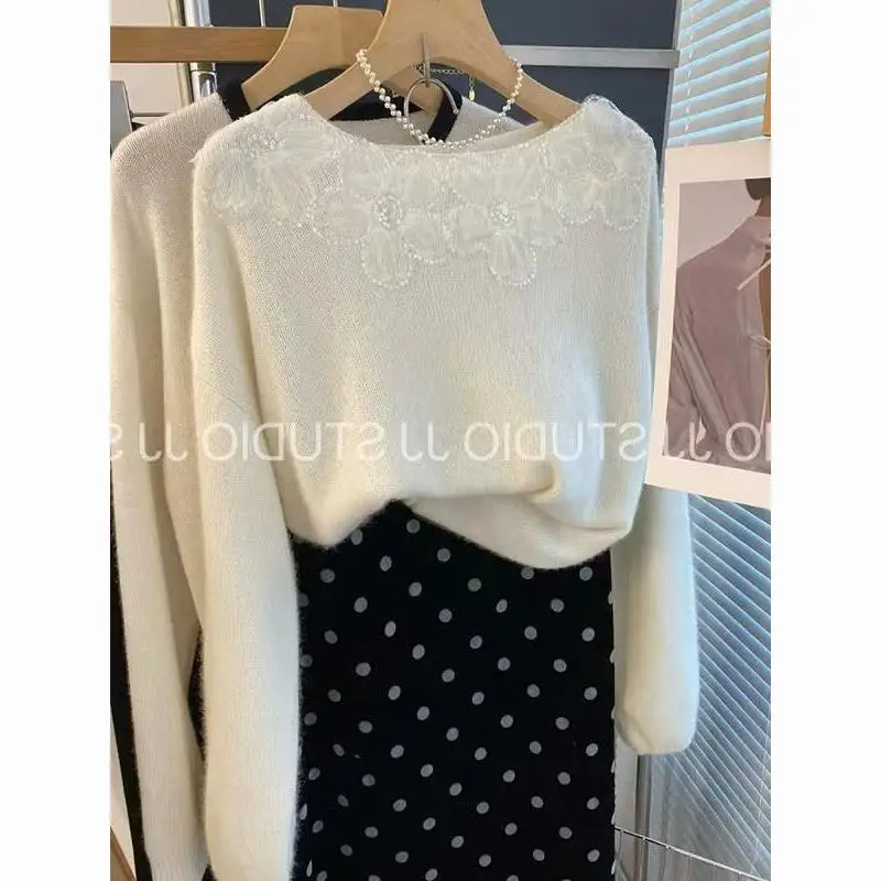 韓国ファッション ルーズプルオーバー レディース 2025年秋新作 ゆったりスタイル ソフトでスティッキーなレース 花柄 ブライト インナーニット セーター トップス