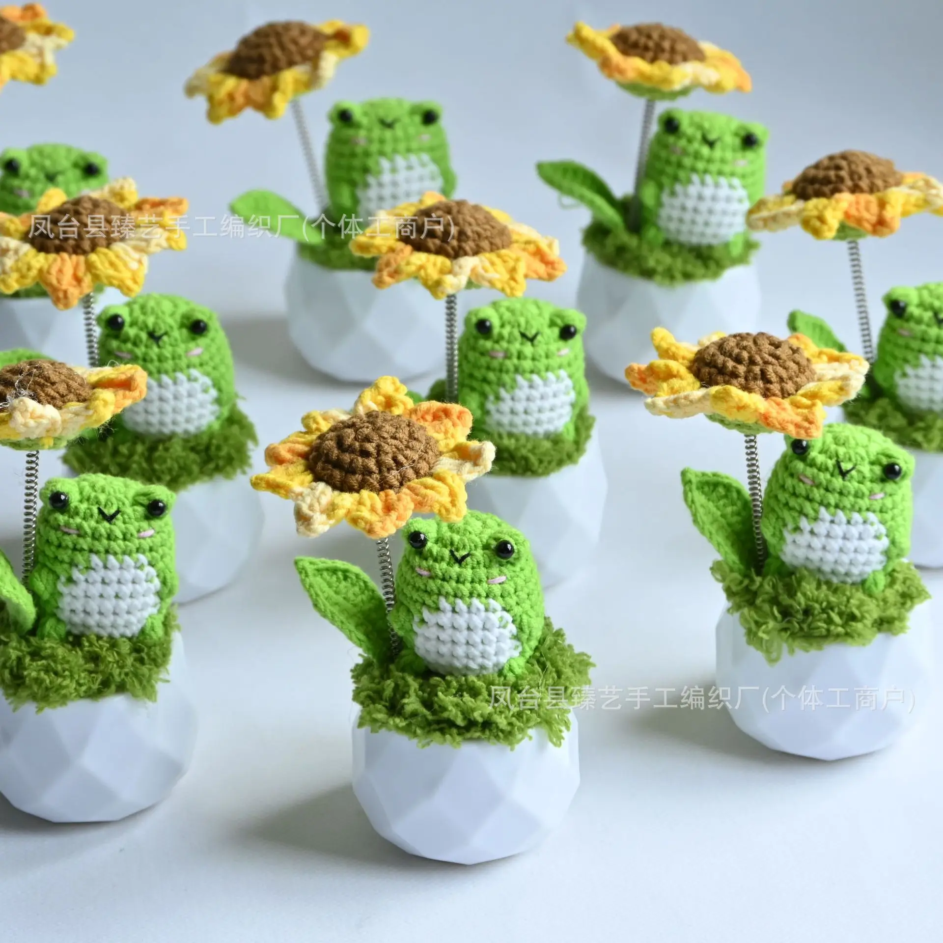 crocheted-potted-sunflower-gift-car-ornament-handmade-knitted-flower-yarn-artificial-flower