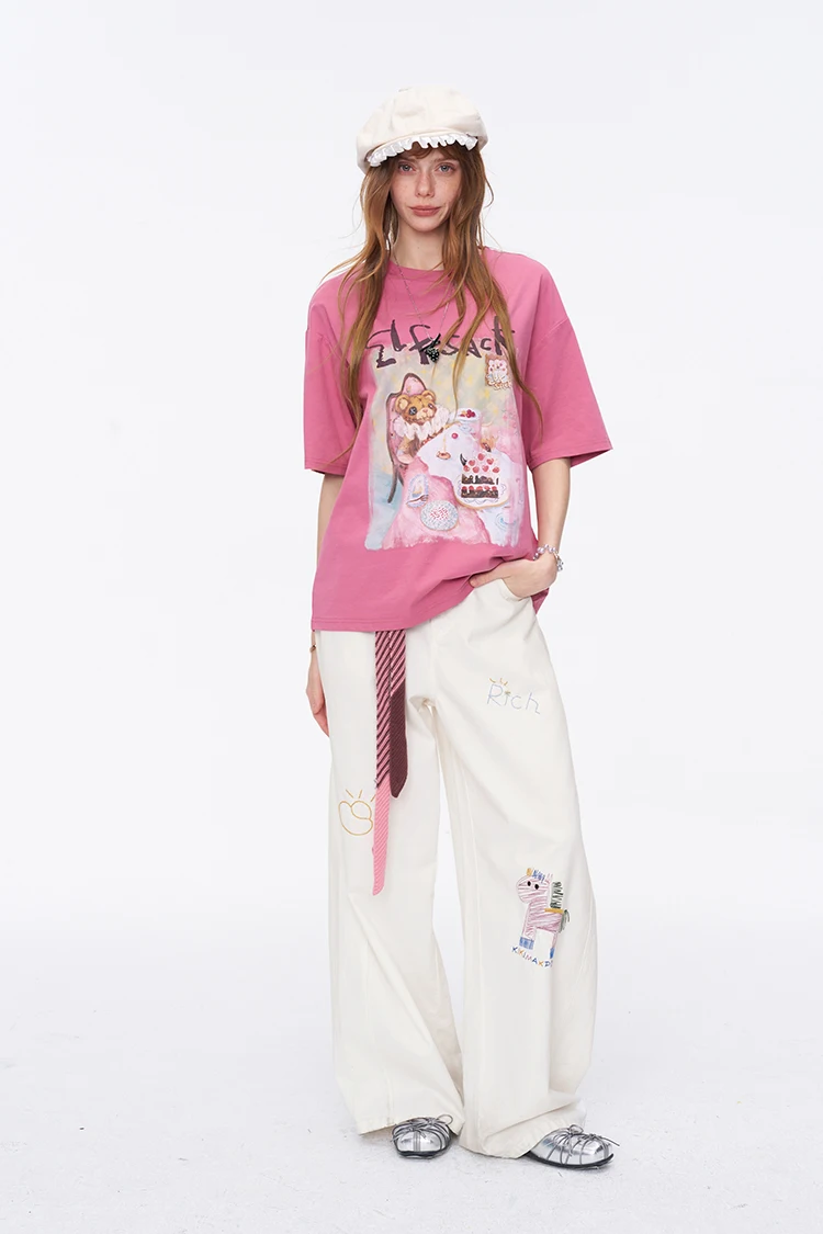 ELFSACK Women's Sweet Short Sleeve Graphic Tee with Cute Print, T-Shirt with Multiple Color Options, Loose Casual Autumn Top