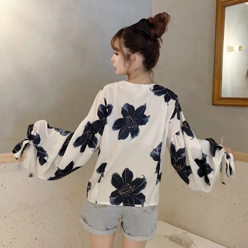 Women Autumn Korean Fashion Printing Harajuku Loose V-neck Long Sleeve Shirts Women Clothes Casual All-match Appear Thin Tops