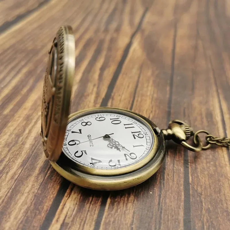 Hexagram White Dial Vintage Quartz Pocket Watch Arabic Numerals Bronze Retro Fob Watches Gift for Men Women Souvenir