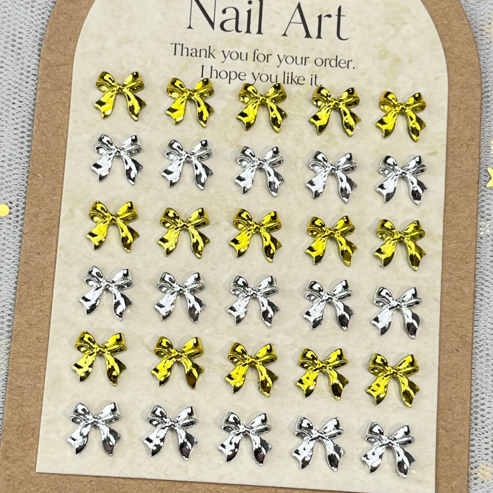 

50 шт. 3D-украшений для ногтей в виде бантиков из золотистого/серебристого сплава, металлические бантики с серебряной лентой, для декора ногтей, DIY маникюра, роскошные украшения для ногтей