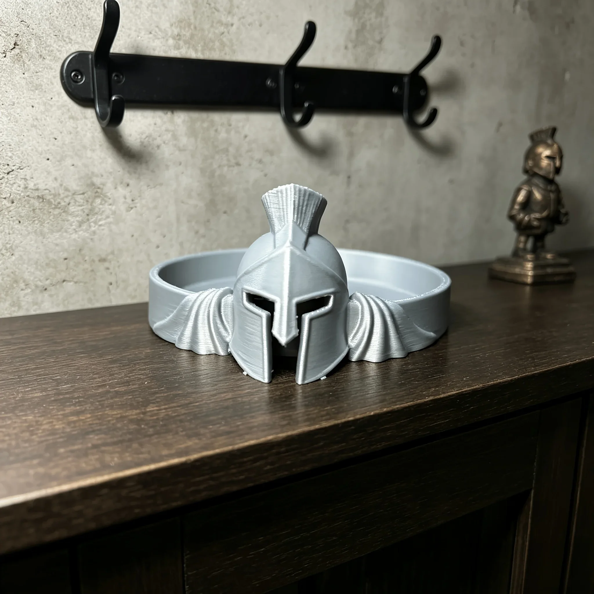 Retro Spartan Helmet Key Tray 3D Print Ancient Greek Warrior Entryway Organizer Dish Tabletop Jewelry Coin Storages Holder Decor
